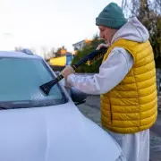 Never Use a Kettle on Frosty Windscreens - £2 Miracle Solution Works Better