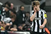Newcastle's Anthony Gordon Faces Ankle Injury Blow Ahead of Brentford Clash