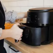 NHS Urges Flu Vaccine Over Air Fryers This Black Friday