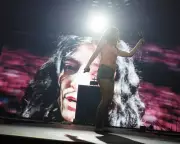 O2 Arena Apologises for Confiscating Fans' Palestine Shirts at Lorde Concert