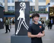 Pavement Vigilantes Threaten British Social Etiquette in London