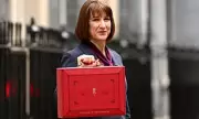 Rachel Reeves Rules Out Income Tax Hike in Major Economic Pledge to Britain