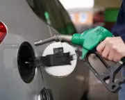 Reeves Freezes Fuel Duty Until 2026, Confirms 3p EV Charge