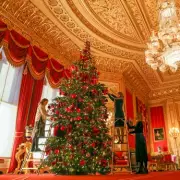 Royal Christmas 2025: 20ft Tree with Football-Sized Baubles & 3,000 Lights