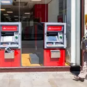 Santander's New £200 Cash Offer & Free Kids Pass Launch Today