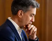 Starmer Apologises to Streeting Amid Labour Turmoil Briefing