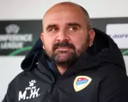 Tragedy on the Pitch: Serbian Coach Mladen Žižović Collapses and Dies During Match