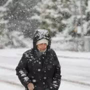 UK Braces for 10 Inches of Snow as Met Office Issues Amber Warnings