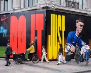 UK Retail Sales Slump 1.1% in October as Shoppers Delay Purchases