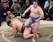 Ukrainian Refugee Danylo Yavhusishyn Wins First Elite Sumo Title in Japan
