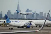 United Airlines Jet in Terrifying Near-Miss at LaGuardia Airport