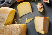US Cheese Recall: Listeria Risk in Face Rock Creamery's Vampire Slayer Cheddar