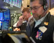 US Stock Market Plunge: Hiring Freezes & Mass Layoffs Trigger Investor Panic