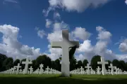 US WWII Cemetery Removes Panels on Black Soldiers' 'Two-Front' Fight