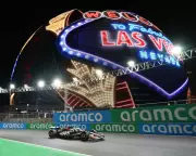 Verstappen Triumphs in Chaotic Las Vegas Grand Prix 2025