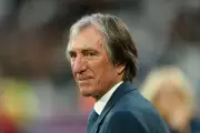 West Ham Legend Billy Bonds Dies Aged 79 After 799 Appearances