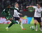 Wolfsburg Thrash Manchester United 5-2 in Women's Champions League Clash