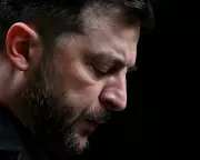 Zelenskyy to Discuss Trump's Ukraine Peace Plan Involving Territory Concessions