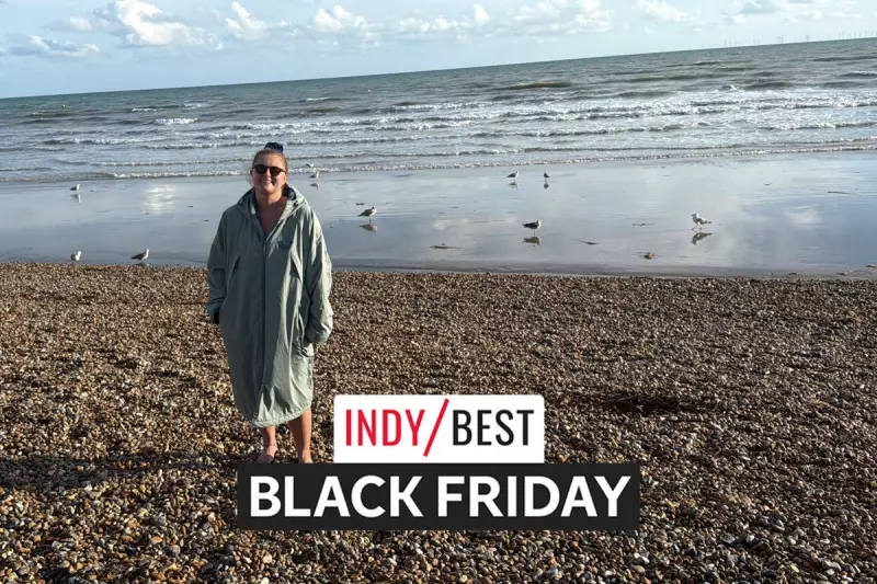 Black Friday 2025 Deal: This Changing Robe Beats Dryrobe & Saves £39