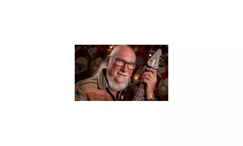 Legendary Guitarist Steve Cropper Dies at 84, Co-Writer of 'Dock of the Bay'