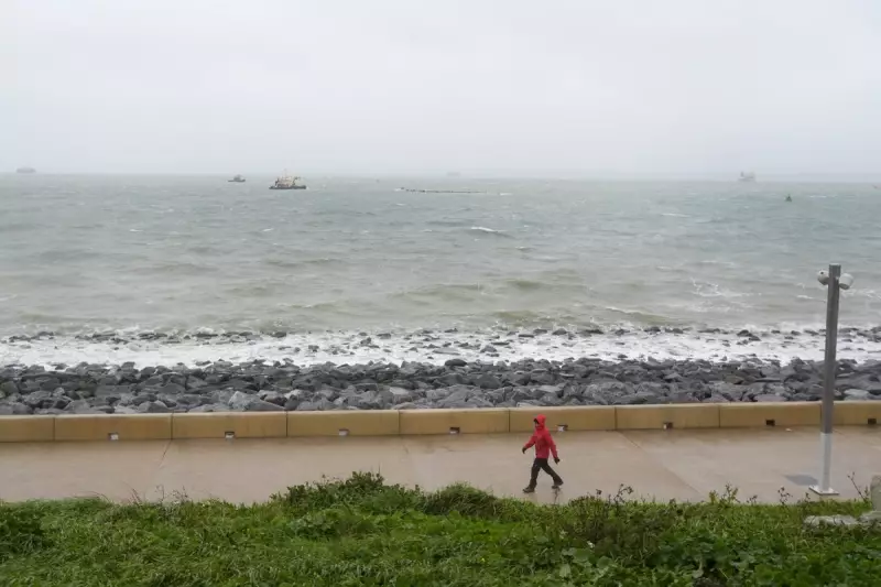 Met Office Issues Yellow Warnings for Heavy Rain and Winds Across UK
