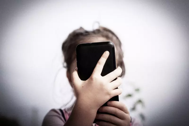 Over 800,000 UK Nursery-Aged Children on Social Media, Study Reveals