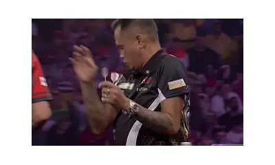 Ally Pally Wasp Strikes Again: Ilagan's Darting Drama Steals Show