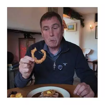 Jeremy Clarkson vs James May: Food Critic Crowns Pub Champion by 1 Point