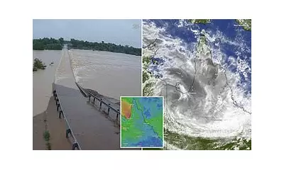 Monsoon Fury: 700mm Rain Threatens Northern Australia with Severe Flooding