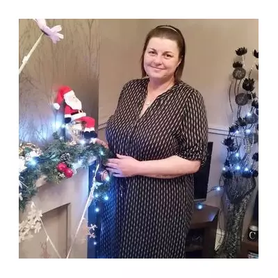 Mum's 'frozen pea' neck lump led to 8-year cancer fight and ultimate victory