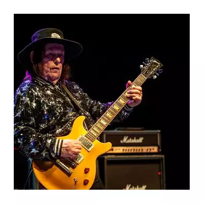 Slade's Dave Hill Reveals Secret of 'Merry Xmas Everybody' & Royalty Truth