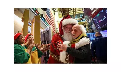 US Stock Market Hits Record Highs, Boosting 401(k) and IRA Balances