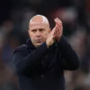 Arne Slot backtracks on 'clueless' Leeds comment as Salah faces Liverpool bench