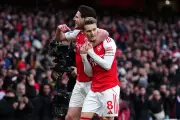 Arsenal Edge Brighton 2-1 to Top Premier League Amid Defensive Injury Crisis