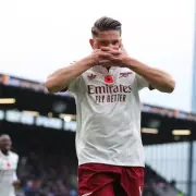 Arsenal's Striker Dilemma: Fans Demand Gyokeres as Arteta Faces Major Decision