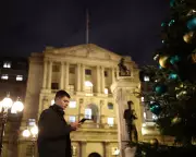 Bank of England Cuts Interest Rates to 3.75% in Bid to Avert Downturn