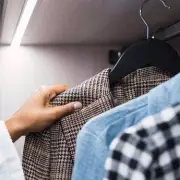 Blazer Hack: Use Your Earrings to Create a Party Look in Seconds