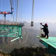 China's 625m Huajiang Bridge Sets World Record, Slashing Journey Times