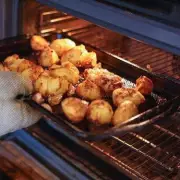 Delia Smith's 5-Step Guide to Perfect Crispy Roast Potatoes