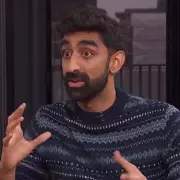 Doctor's Christmas Migraine Alert: 1 in 6 Brits at Risk from Festive Triggers