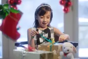 Financial and Parenting Experts Share 8 Ways to Manage Kids' Christmas Expectations