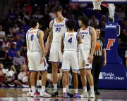 Florida Gators' 7ft 9in giant Olivier Rioux scores first collegiate dunk
