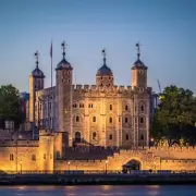 Four Arrested After Crown Jewels Display Case Damaged in Tower of London Protest