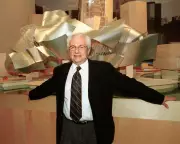 Frank Gehry, Legendary Architect of Guggenheim Bilbao, Dies at 96