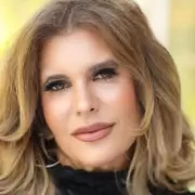 Heiress to fortune can't feed 8 kids as trustees lock her inheritance