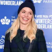 Holly Willoughby's Makeup Artist Reveals Her £9.50 'Reliable' Mascara Secret