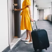 Hotel Hygiene Alert: Why I Always Check Glassware Before Use