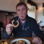 Jeremy Clarkson vs James May: Food Critic Crowns Pub Champion by 1 Point