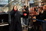 Jessie J surprises London commuters with impromptu gig amid cancer recovery