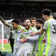 Man City go top after contentious late winner at Nottingham Forest